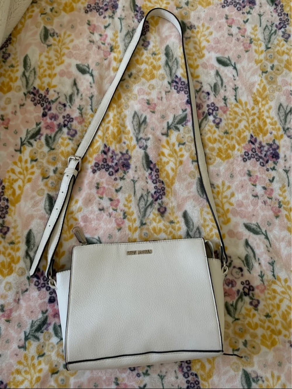 Steve Madden White Pebbled Leather Crossbody Purse